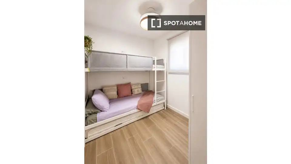 Habitación de Piso de alquiler en Cullera con Aire acondicionado, Calefacción y Amueblado
