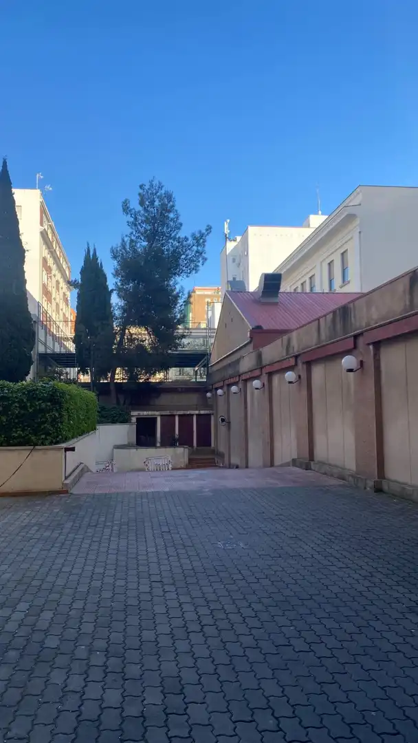 Exterior view of Garage for sale in Madrid