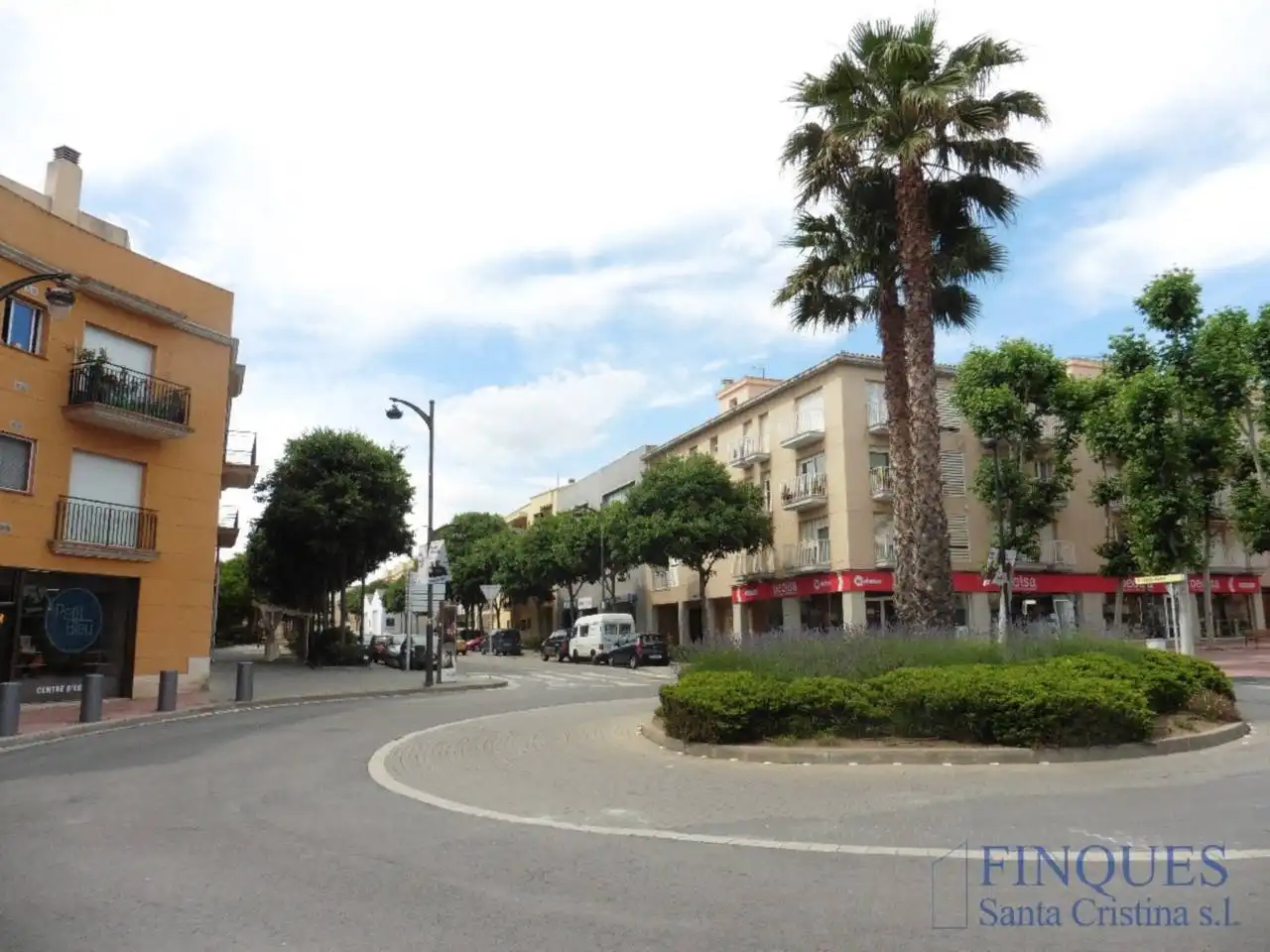 Vista exterior de Oficina en venta en Sant Feliu de Guíxols con Alarma