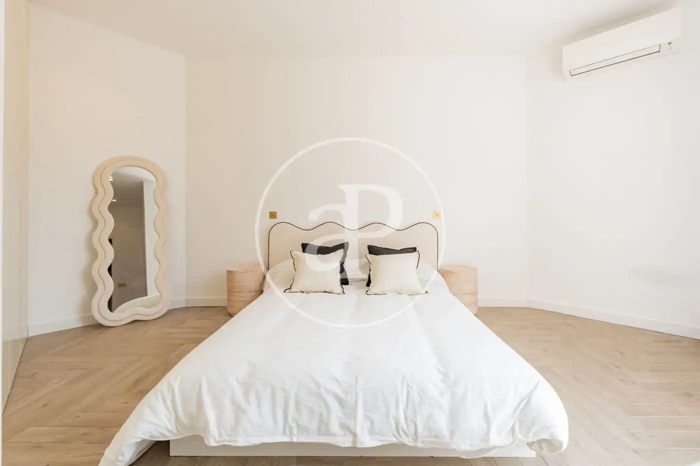 Bedroom of Flat for sale in Madrid  with Air Conditioner, Heating and Terrace