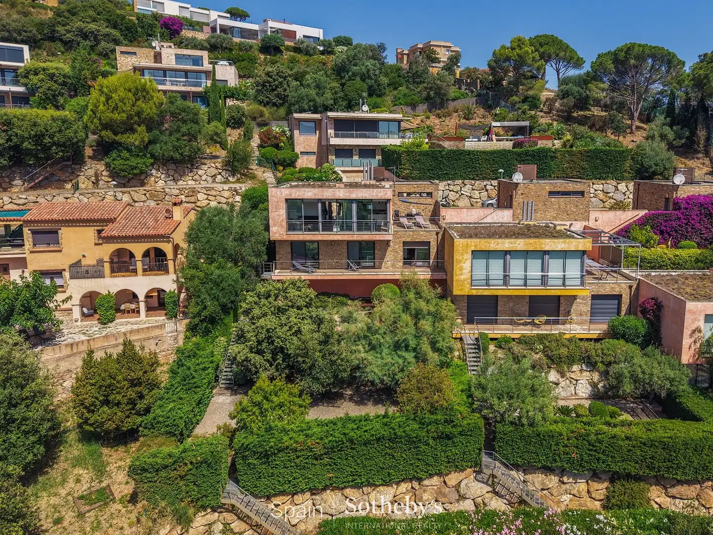 Vista exterior de Casa adosada en venda en Begur amb Aire condicionat, Jardí privat i Terrassa