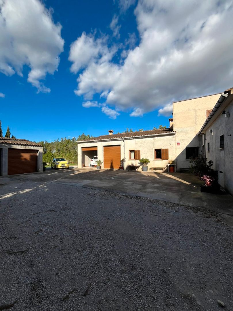 Exterior view of Country house to rent in Vilafranca de Bonany  with Air Conditioner, Heating and Private garden