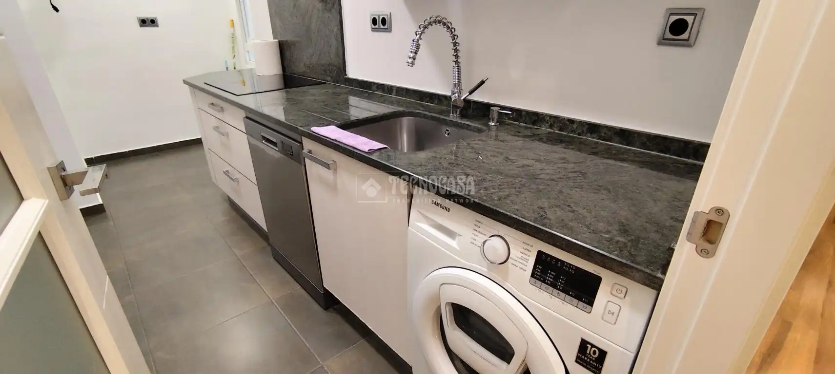 Cocina de Piso en venta en Madrid con Balcón
