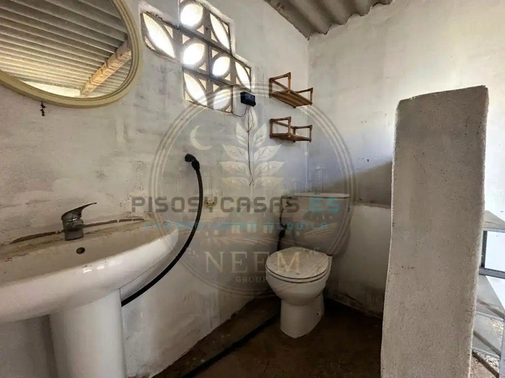 Badezimmer von Country house zum Verkauf in Casinos