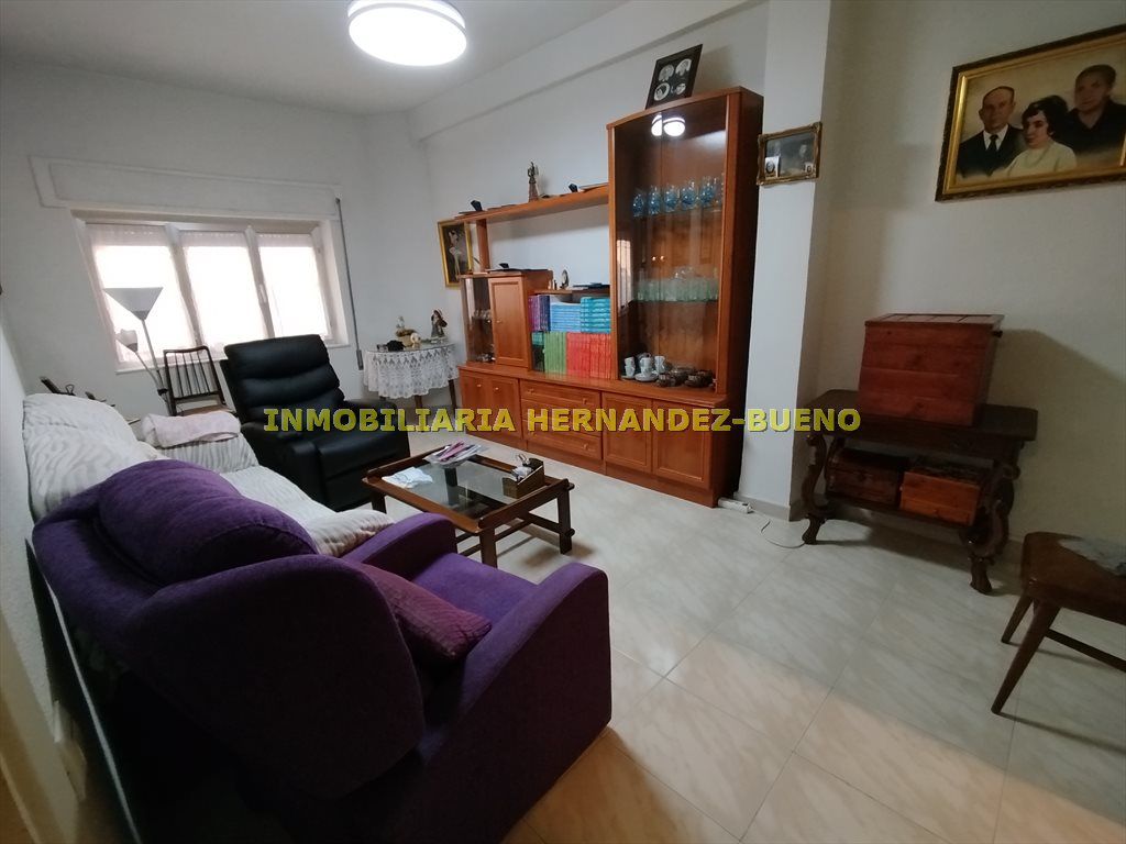 Living room of Flat for sale in Salamanca Capital  with Heating, Terrace and Furnished