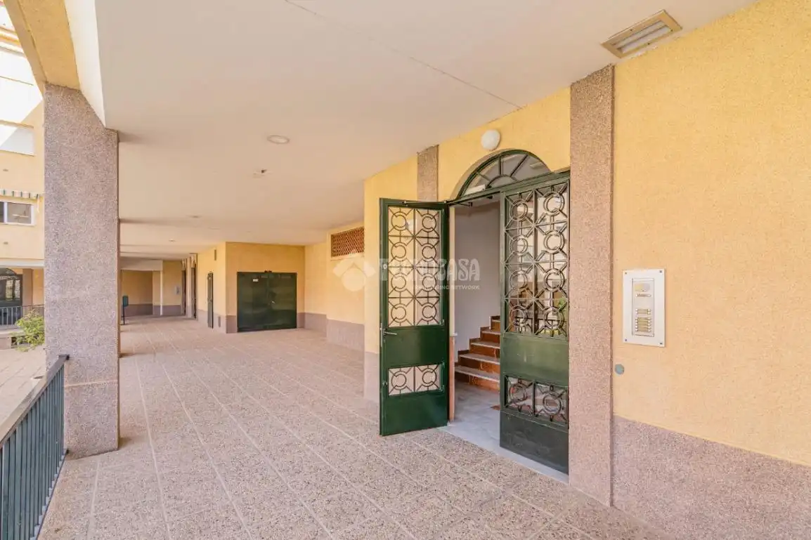 Flat for sale in Granada