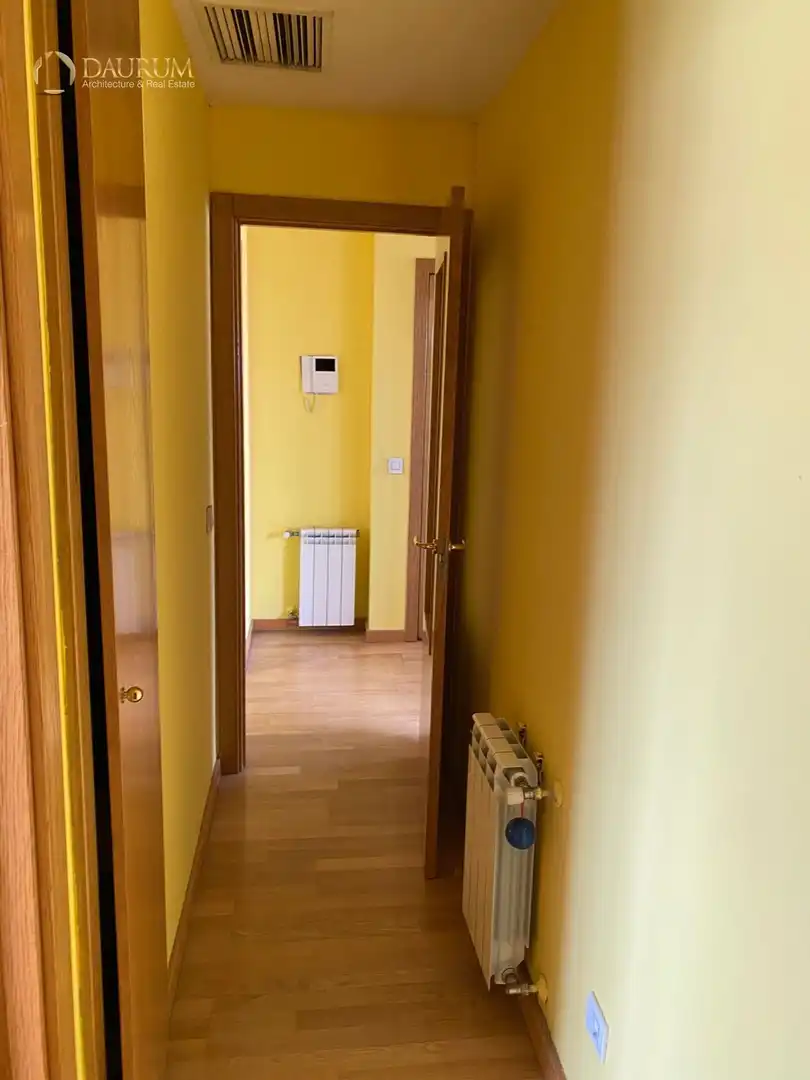 Ático en venta en Madrid con Calefacción, Terraza y Trastero