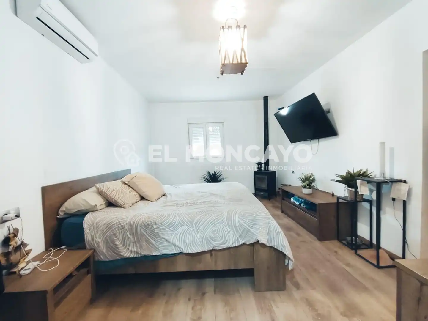 Bedroom of Houses for sale in Daya Nueva  with Air Conditioner, Heating and Private garden