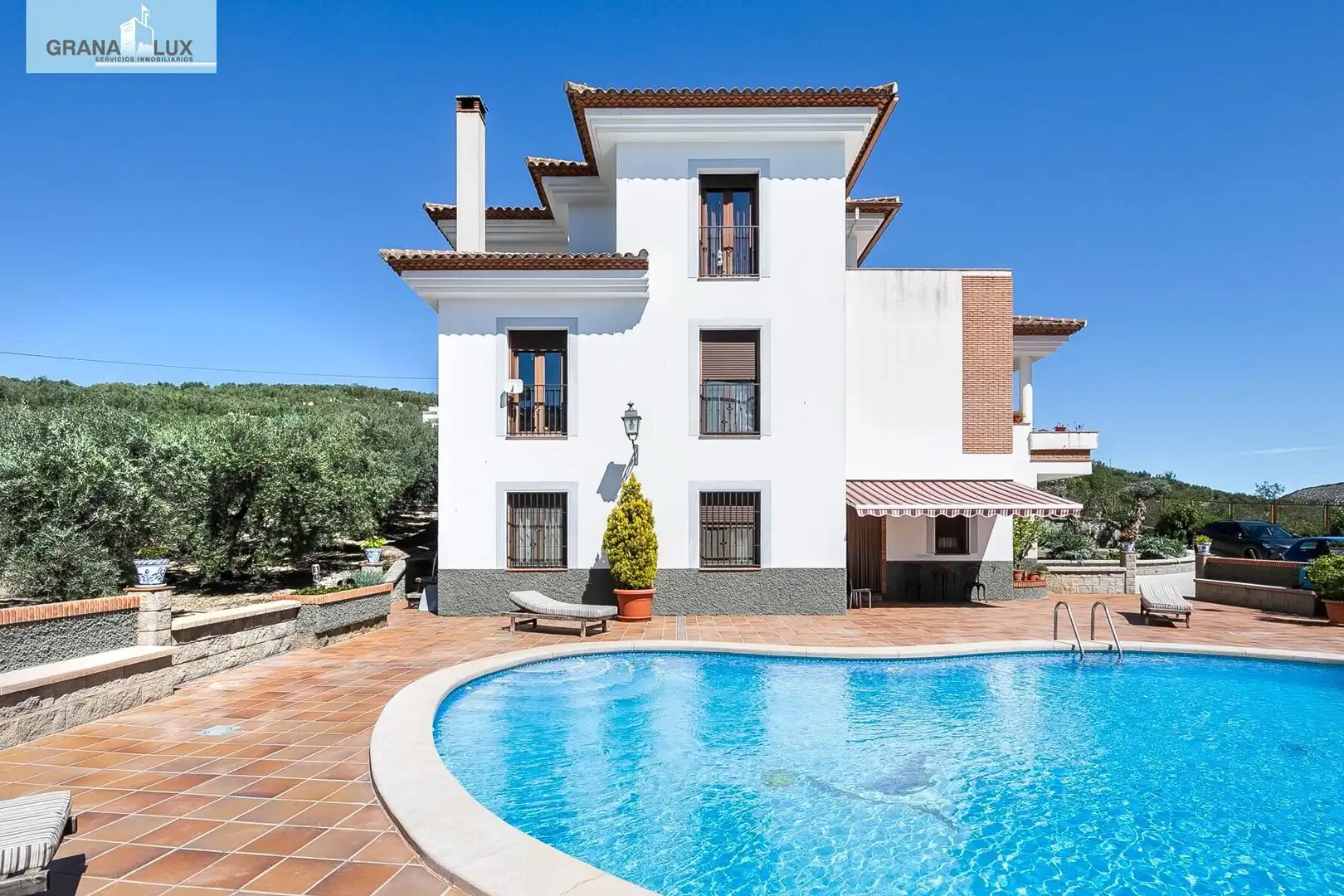 Casa rustica con terrazza in vendita a Montefrío