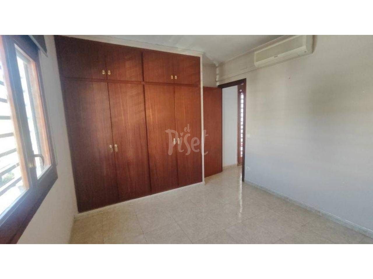 Dormitori de Casa o xalet en venda en Bonastre amb Aire condicionat, Calefacció i Jardí privat