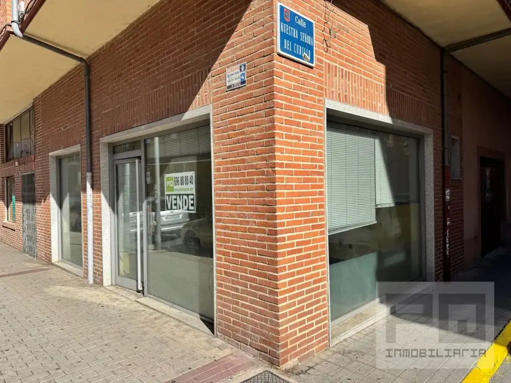 Local comercial en venta en Calle Virgen De La Soterraña