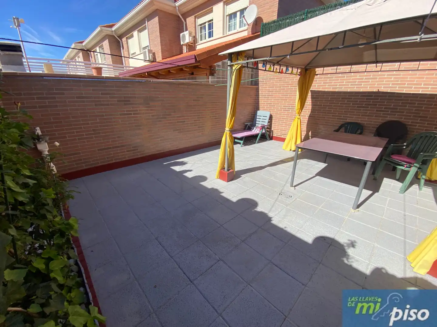 Terraza de Casa adosada en venta en Cistérniga con Calefacción, Jardín privado y Parquet