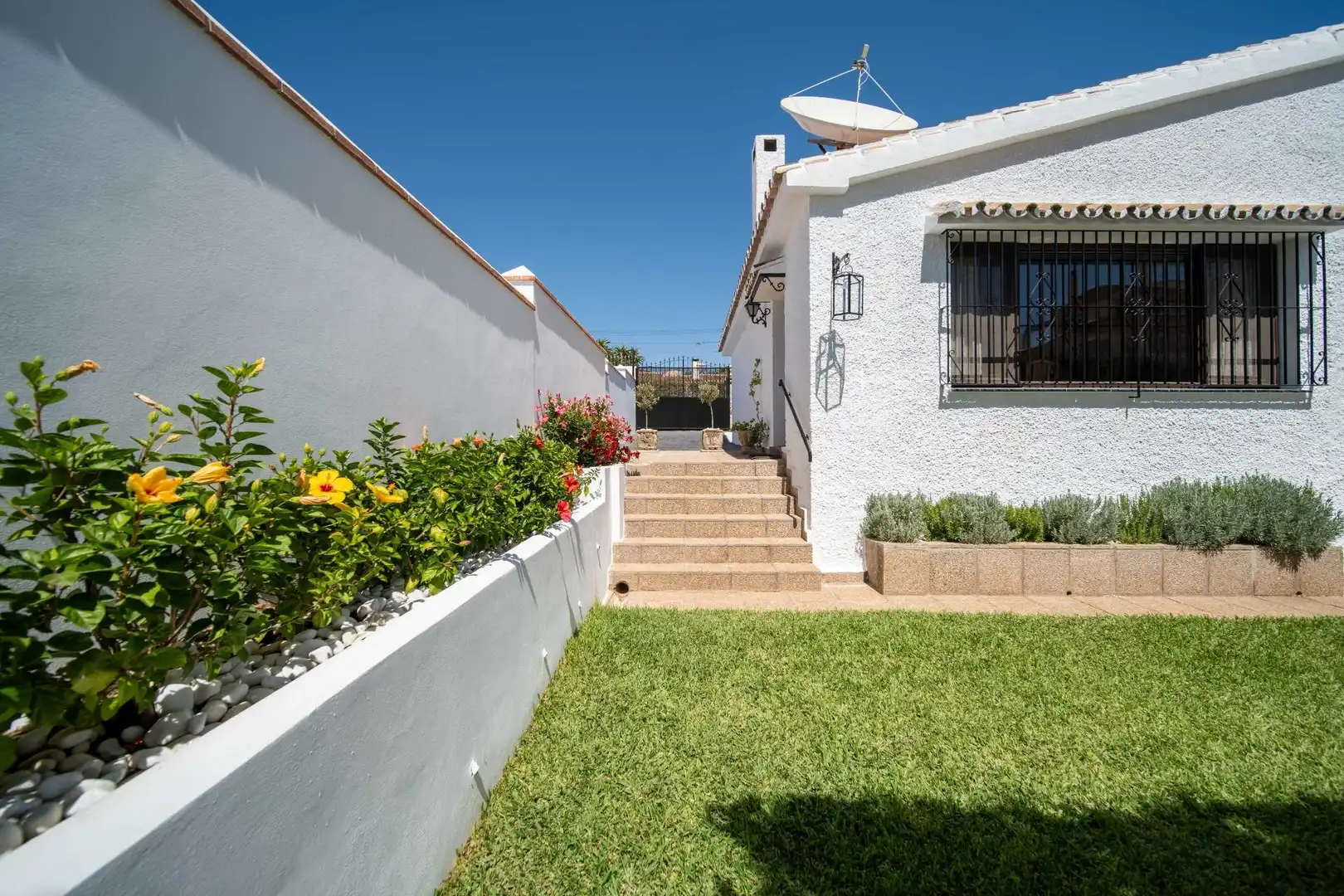 Villa con piscina in vendita a Castillo Sohail - Myramar, imagen 7