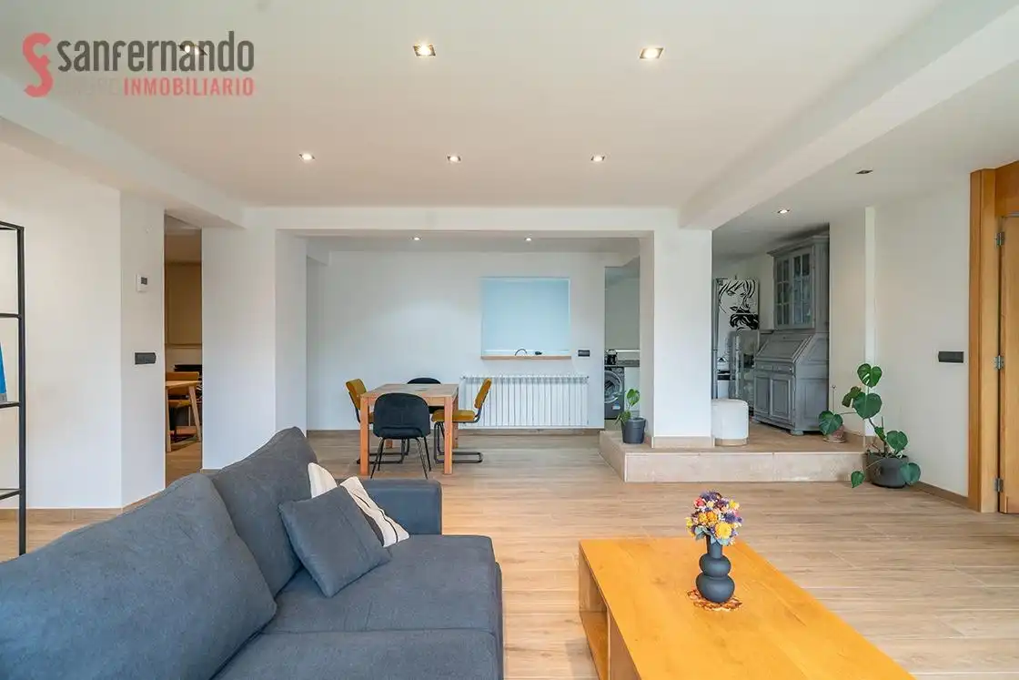 Sala d'estar de Planta baixa en venda en Santander amb Calefacció