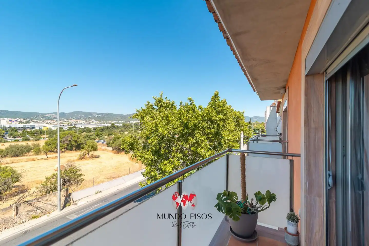 Flat for rent in calle de Joan Mascaró i Fornés, El Secar de la Real