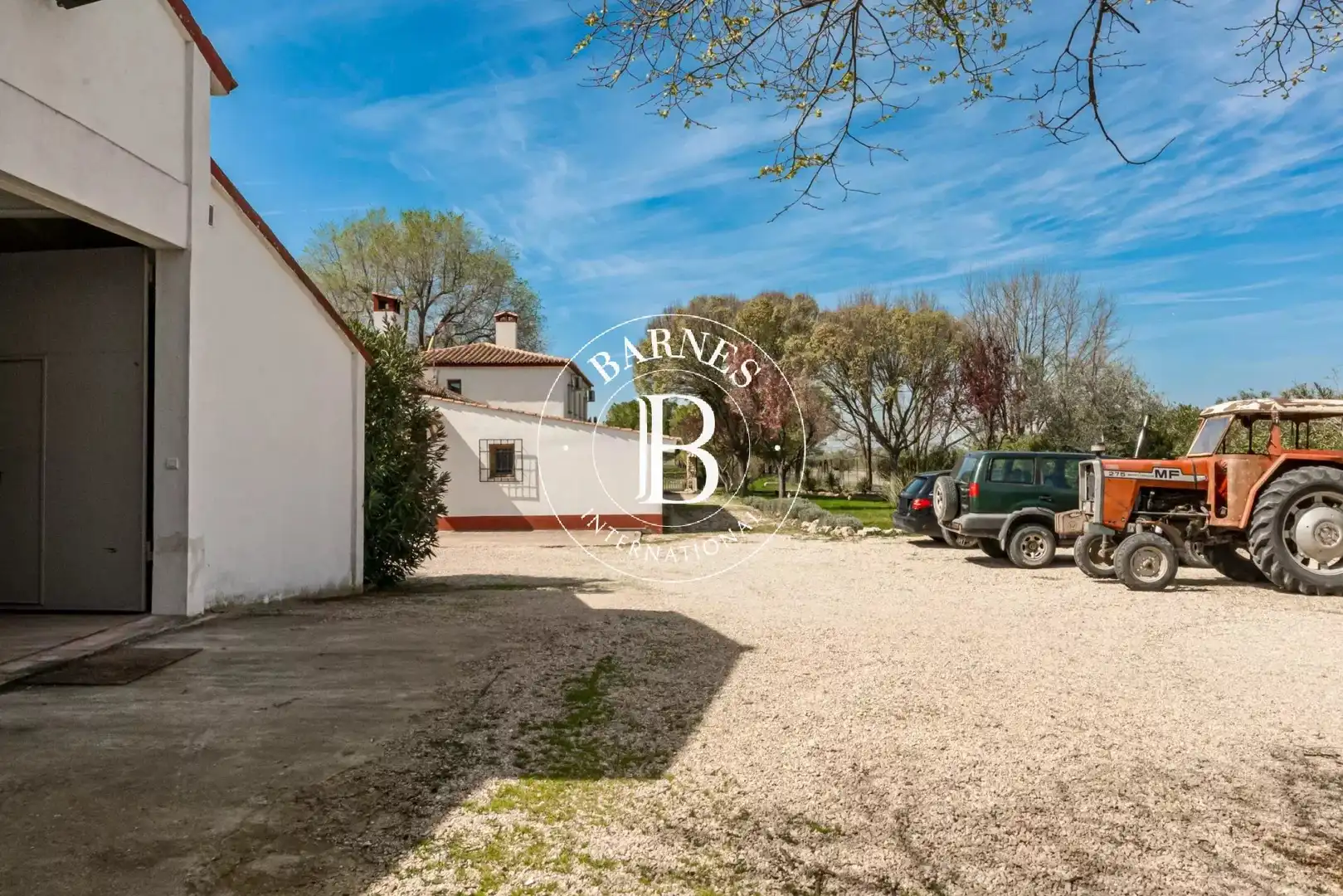 Vista exterior de Casa o chalet en venta en Alcázar de San Juan con Jardín privado, Piscina y Amueblado