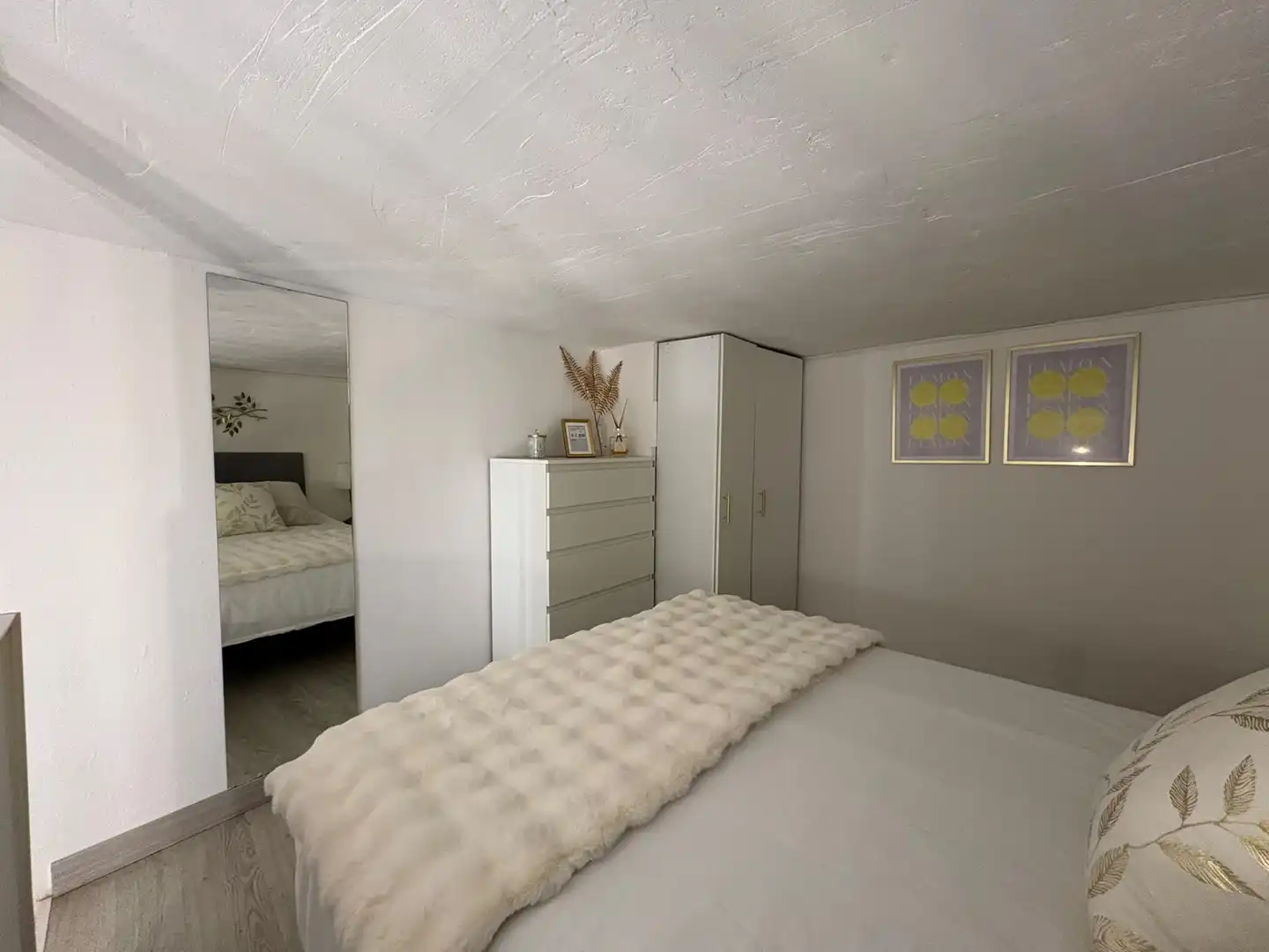Habitación de Planta baja en venta en Sur
