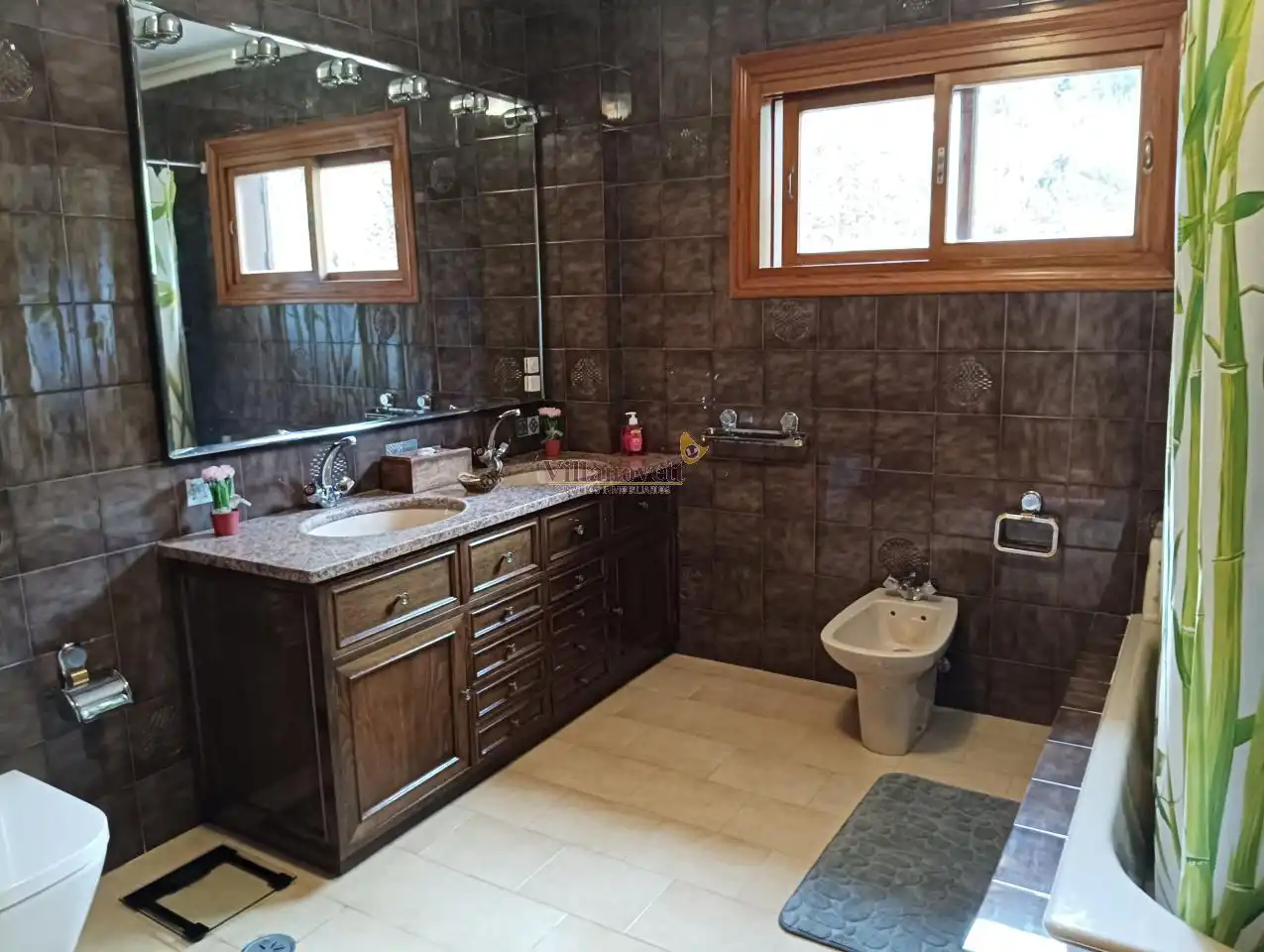 Badezimmer von Country house zum Verkauf in Gondomar mit Heizung, Privatgarten und Parkett