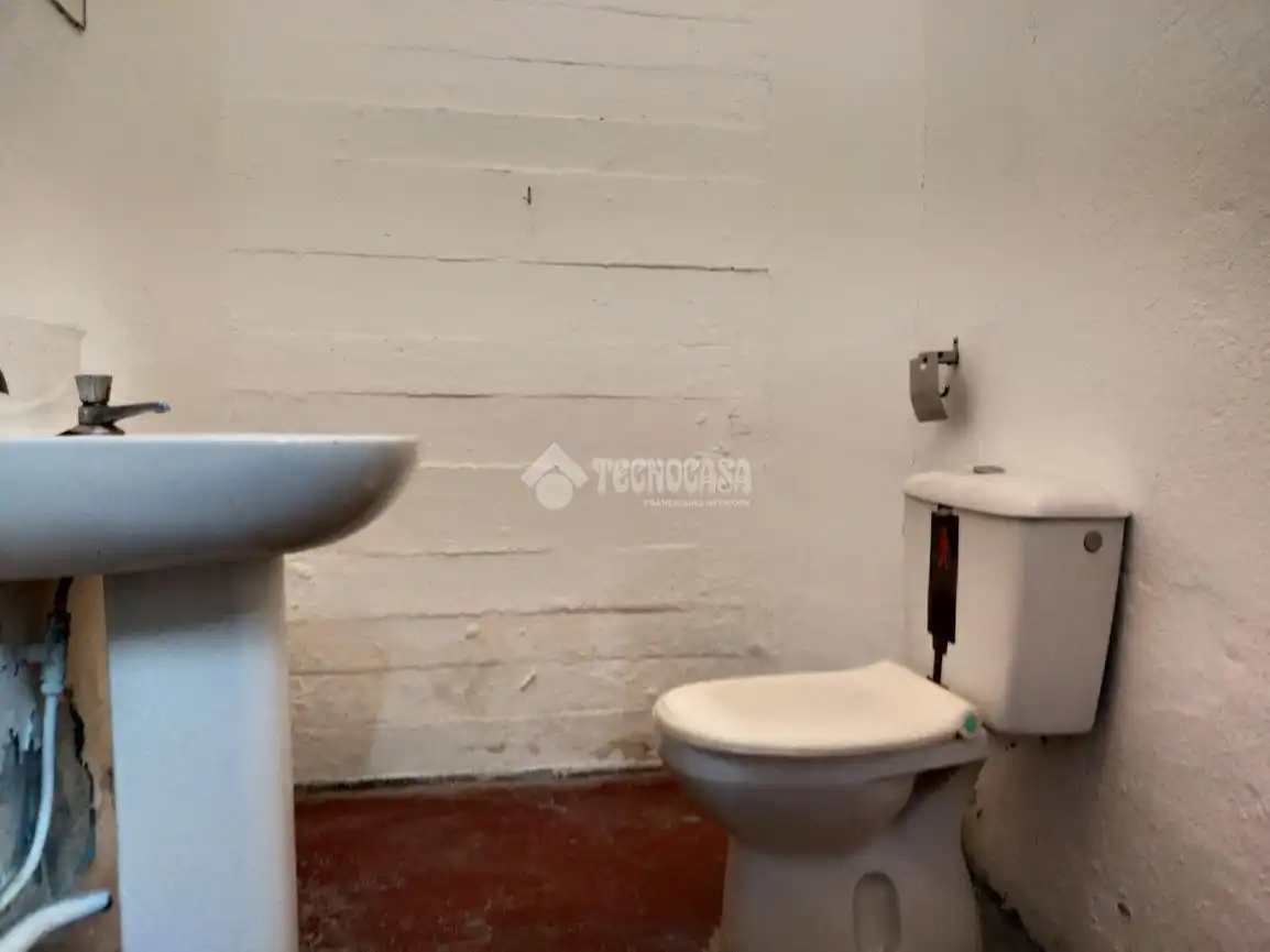 Baño de Local de alquiler en Getafe