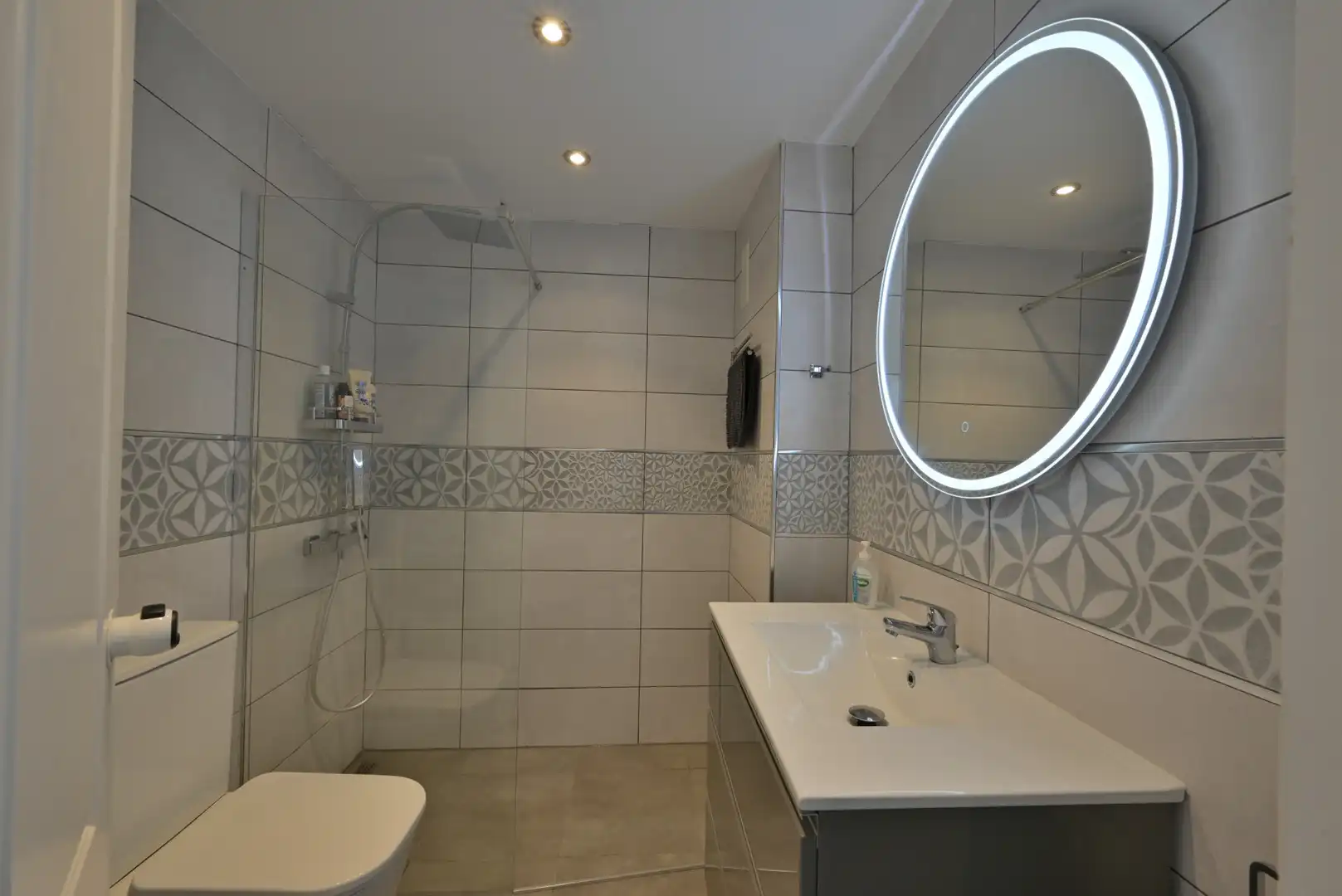 Badezimmer von Wohnungen zum Verkauf in Mijas mit Klimaanlage, Terrasse und Schwimmbad