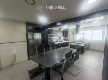 Appartamento con ascensore in vendita a Centro