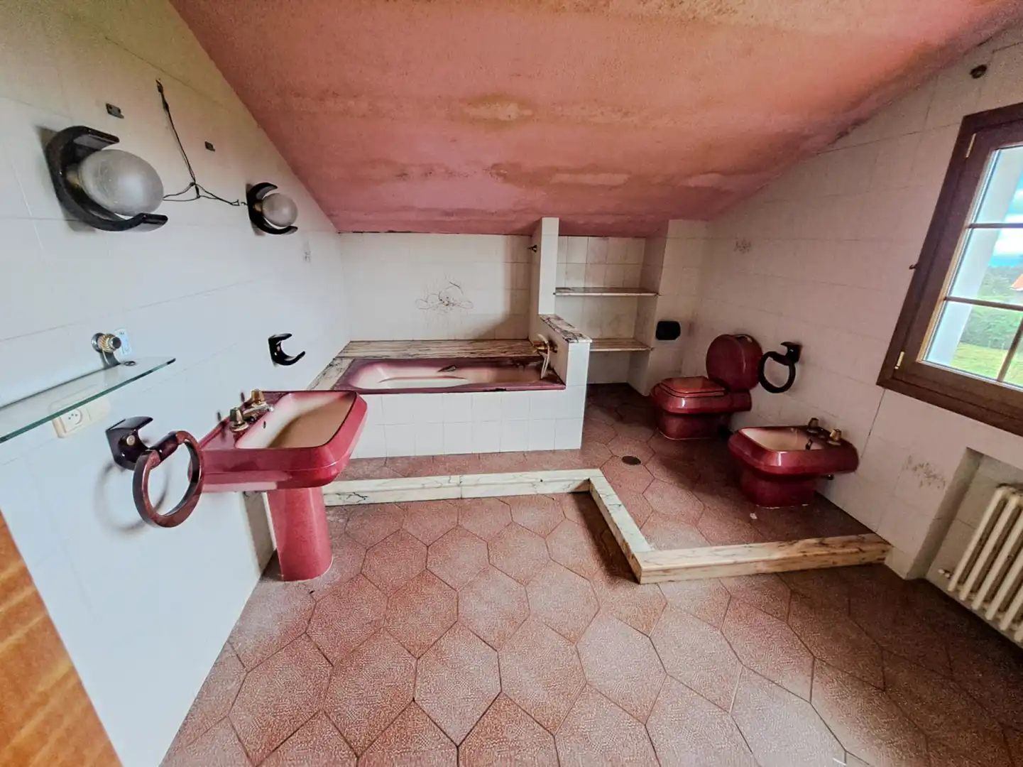 Bathroom of Houses for sale in Castrillón  with Heating, Private garden and Parquet flooring