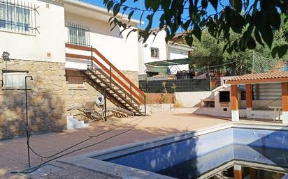 Swimming pool of House or chalet for sale in Casarrubios del Monte  with Air Conditioner, Terrace and Swimming Pool