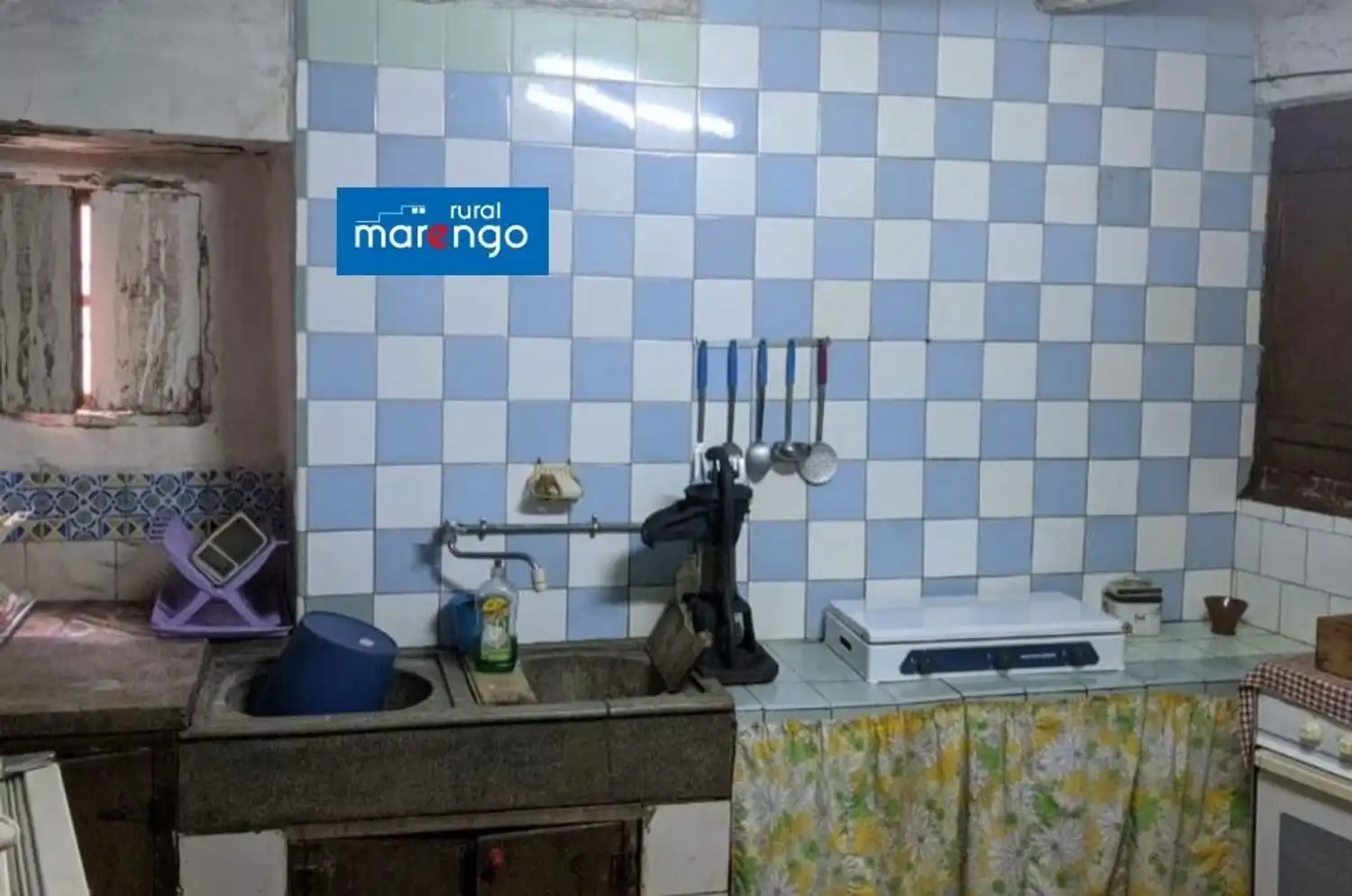 Kitchen of Houses for sale in Rubielos de Mora  with Terrace and Storage room