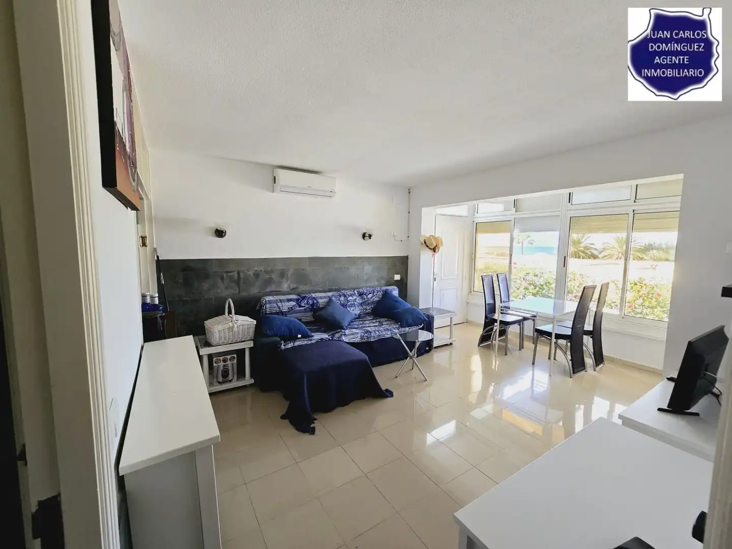 Sala d'estar de Casa o xalet de lloguer en San Bartolomé de Tirajana amb Aire condicionat, Jardí privat i Terrassa