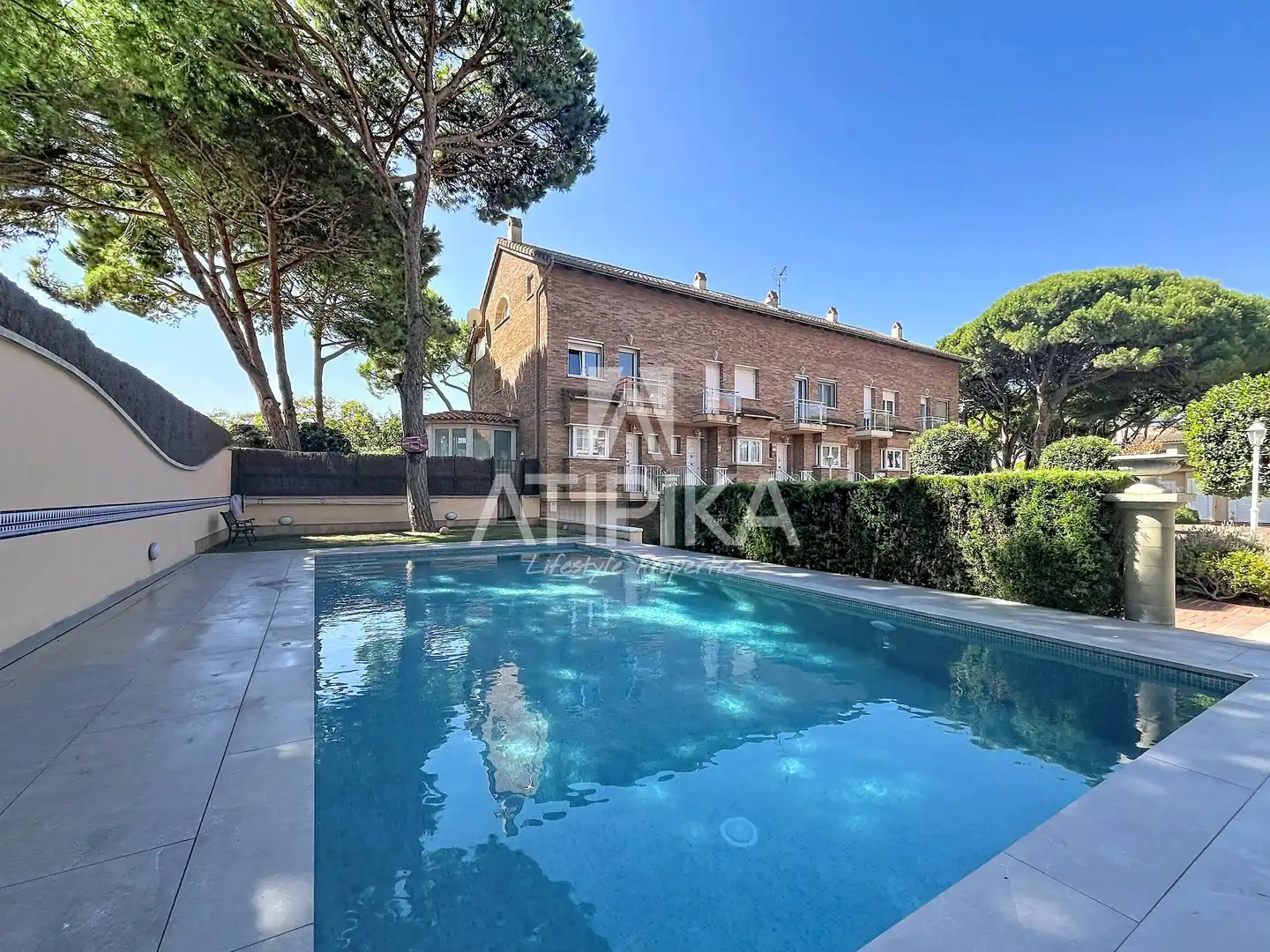 Außenansicht von Wohnung zur Miete in Castelldefels mit Klimaanlage, Heizung und Terrasse