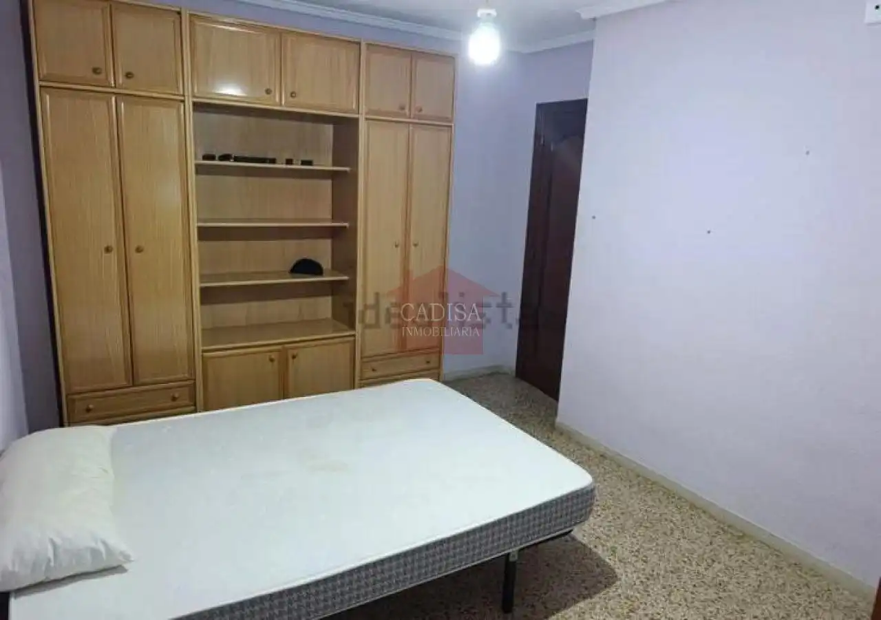 Flat with balcony to rent in San Bernardo - Carmelitas - Campus, imagen 8