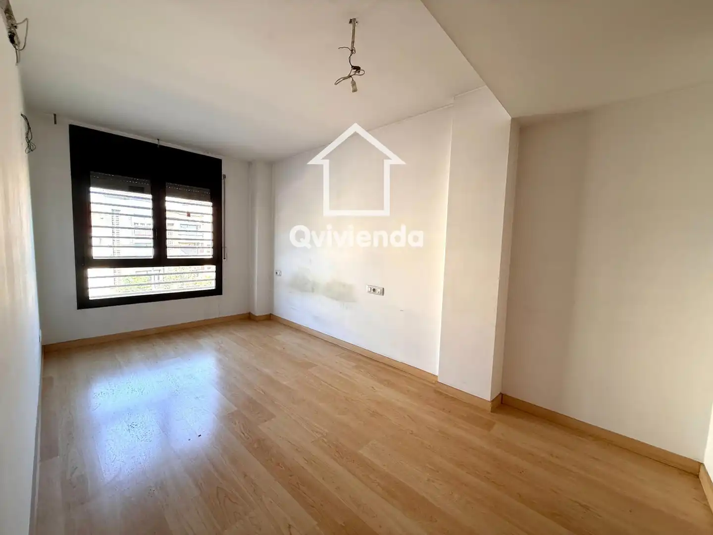 Vista exterior de Piso en venta en Montcada i Reixac con Terraza