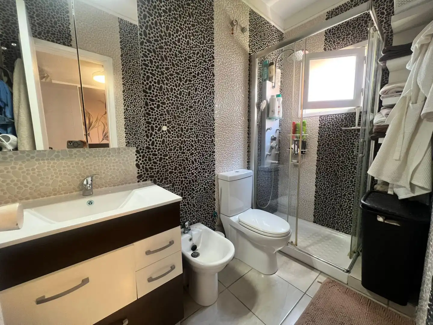 Badezimmer von Einfamilien-Reihenhaus zum Verkauf in San Bartolomé de Tirajana mit Klimaanlage, Terrasse und Abstellraum