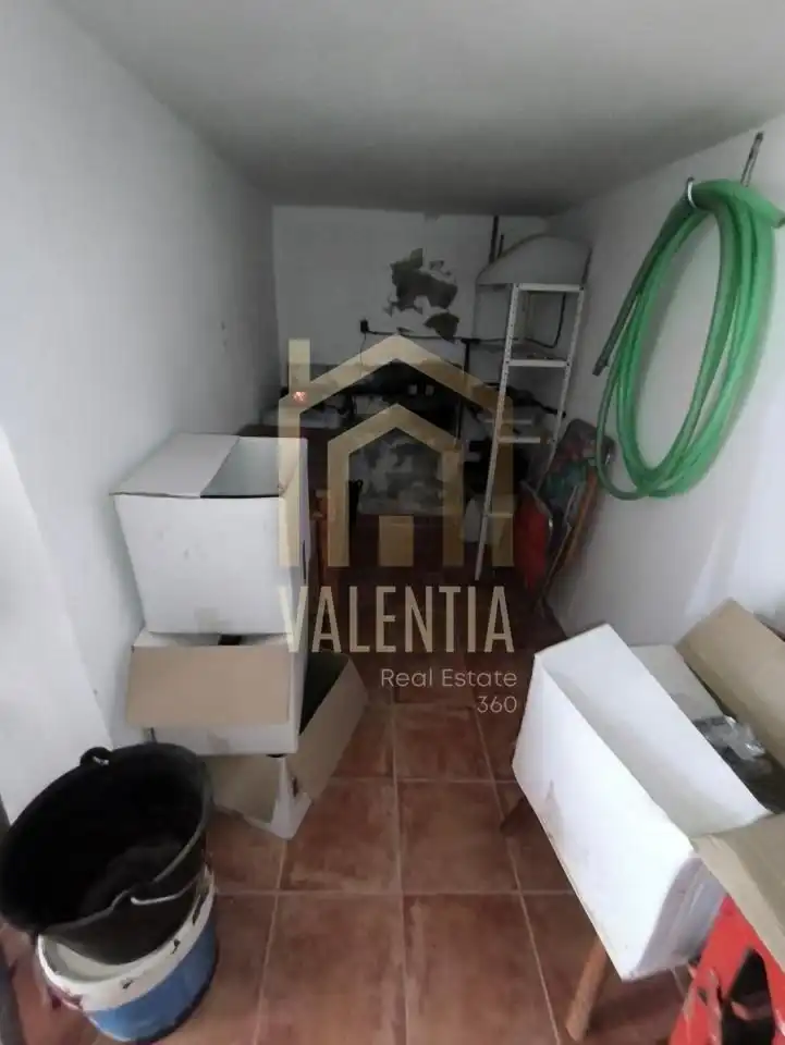Kitchen of Houses for sale in Buñol  with Air Conditioner, Furnished and Alarm