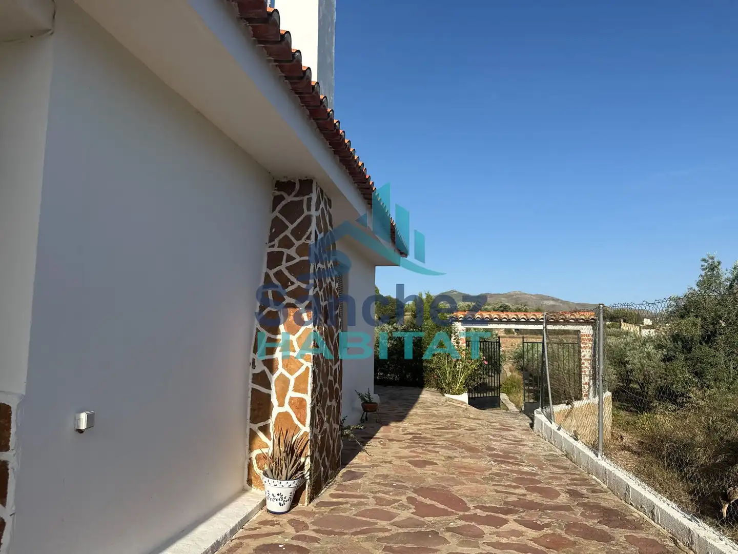 Exterior view of Houses for sale in Chelva  with Private garden, Terrace and Storage room