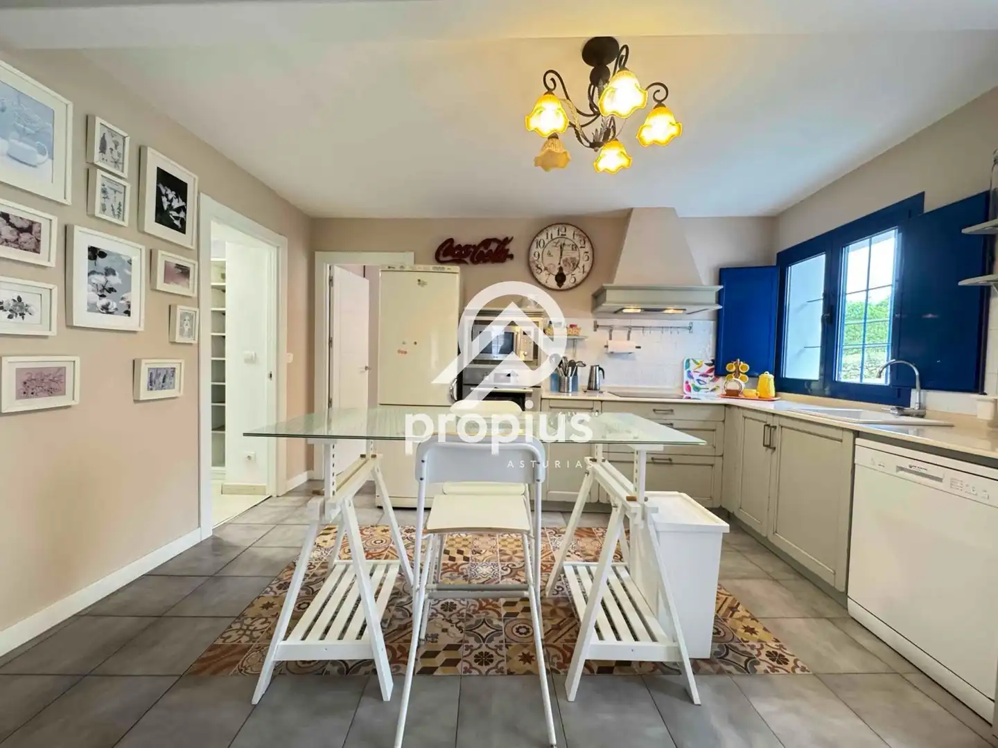 Cocina de Casa o chalet en venta en Ribadesella con Calefacción, Jardín privado y Terraza