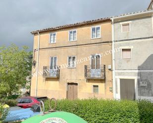 Vista exterior de Casa o xalet en venda en Mendaza amb Jardí privat i Balcó