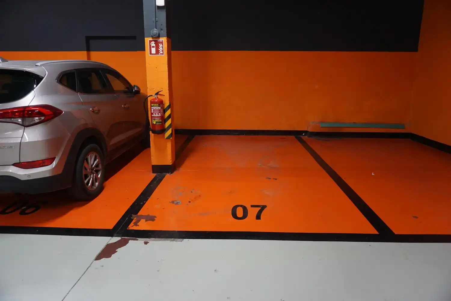 Einzelparkplatz zum Verkauf in Calle General Eguía