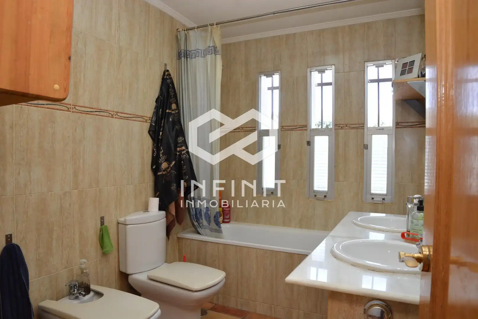 Baño de Casa o chalet en venta en Valdeaveruelo con Calefacción, Jardín privado y Terraza