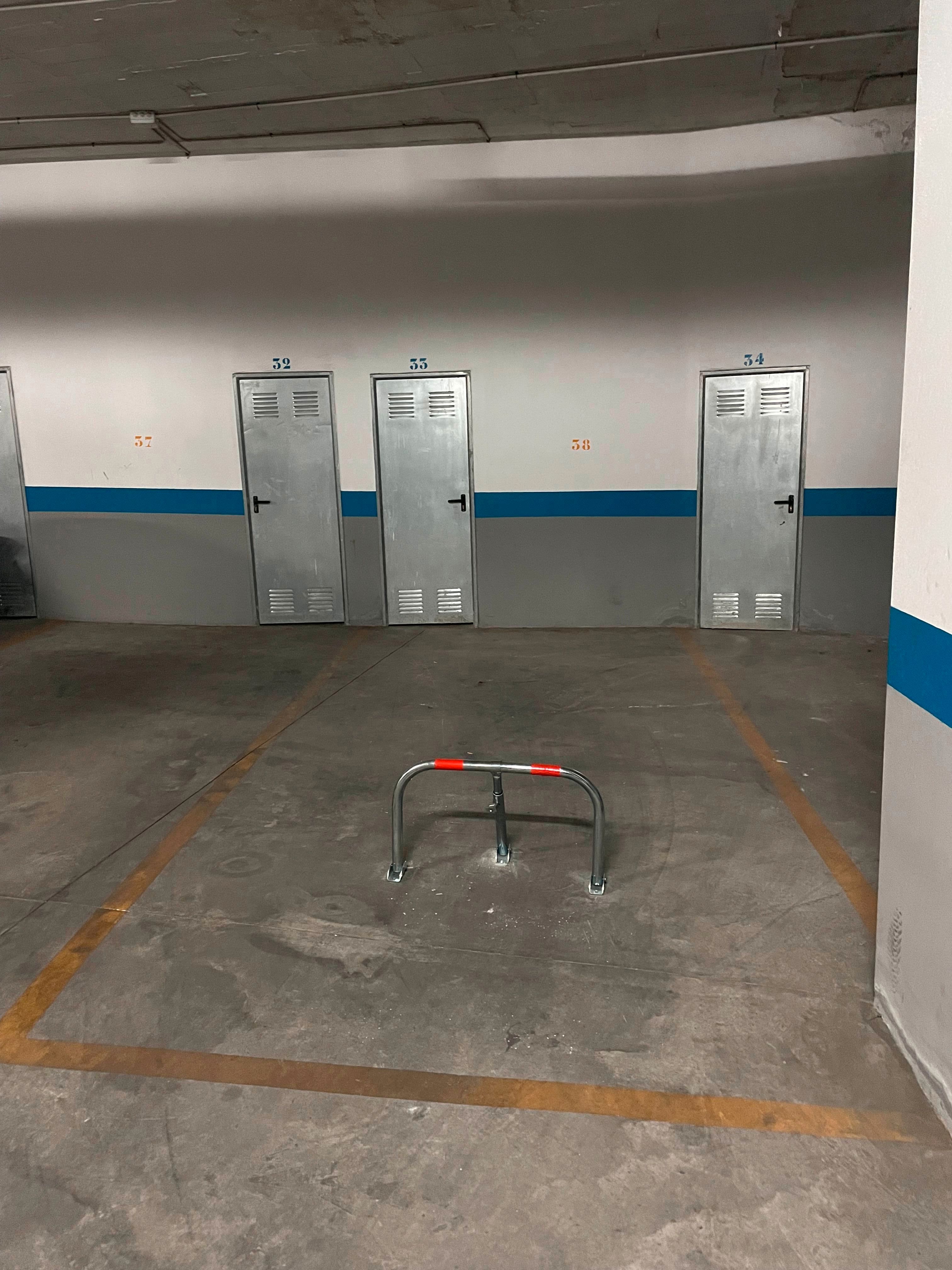 Garage to rent in Manantiales - Estación de Autobuses, Centro