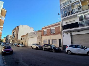 Pis amb balcó en venda a L'Espirall