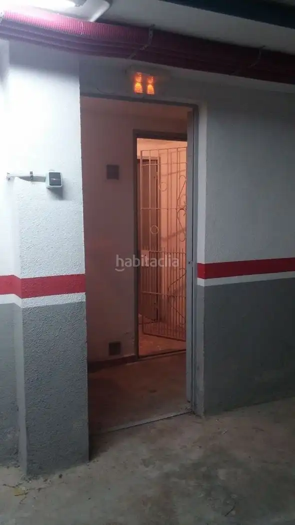 Individual for sale in Carrer de Joan Maragall 35, imagen 2