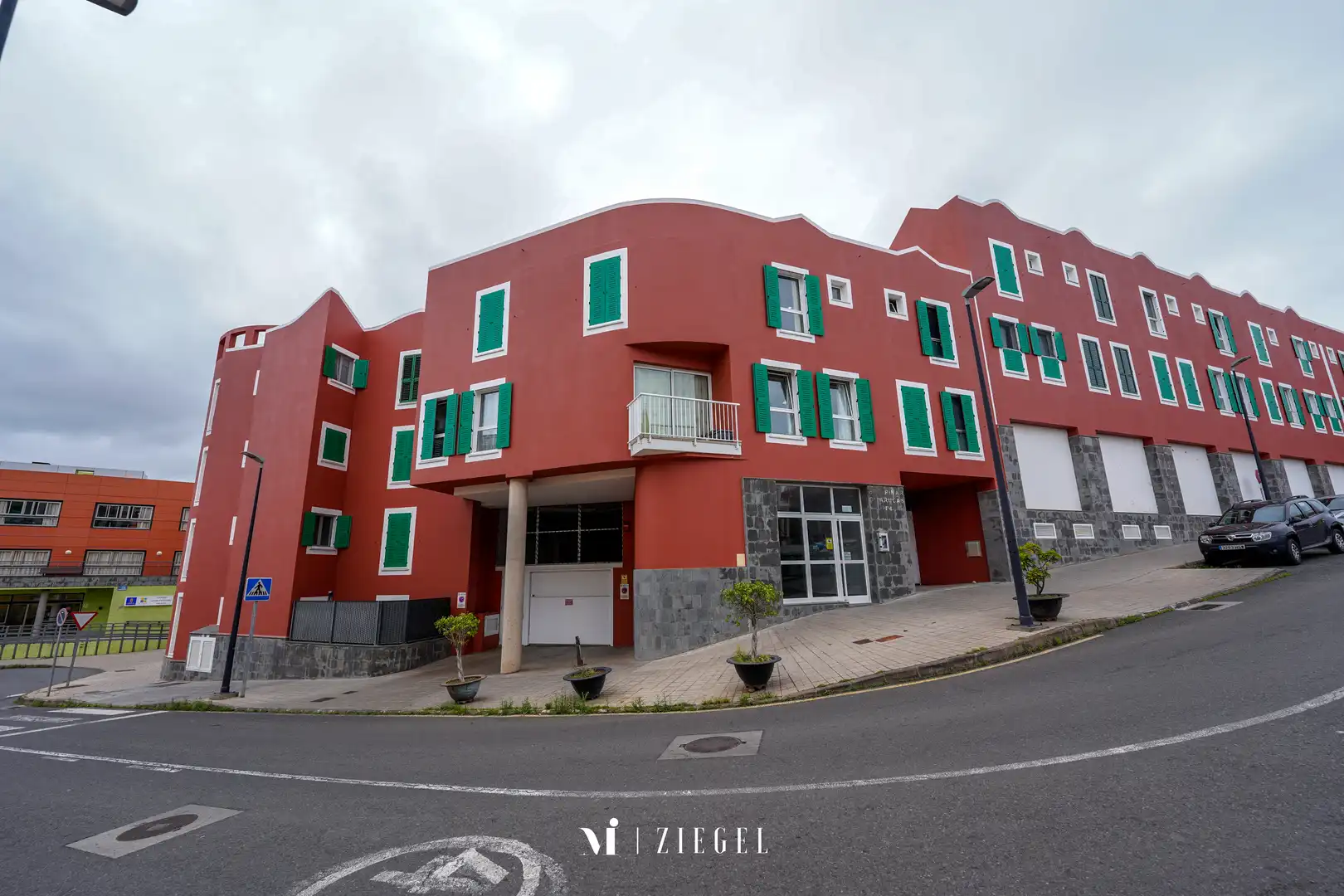 Vista exterior de Pis en venda en Arucas amb Terrassa, Traster i Balcó