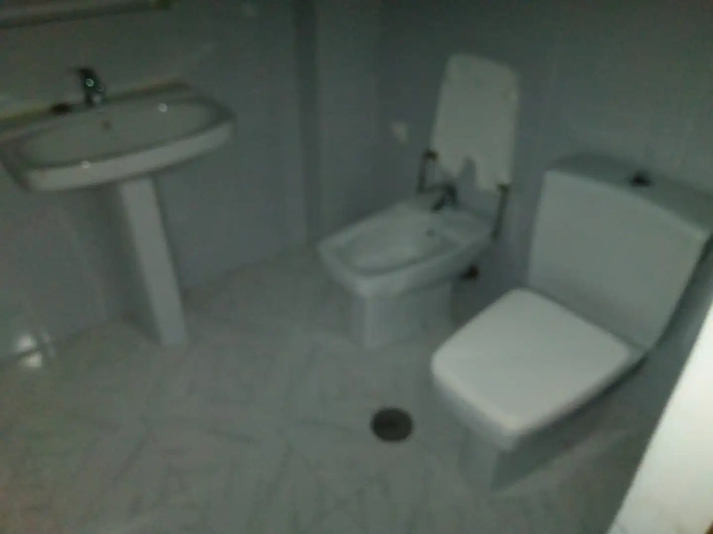 Bathroom of Flat for sale in Madrid  with Air Conditioner and Heating