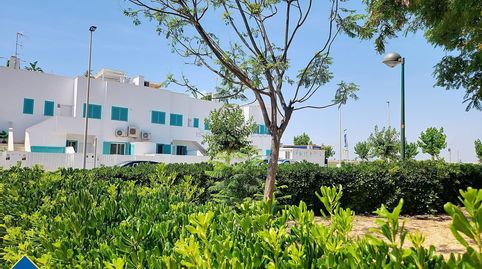 Dúplex con piscina comunitaria, en la provincia de Alicante, en la ciudad de Orihuela Costa. 3 habitaciones | 91 m² | A 500 metros, imatge 3