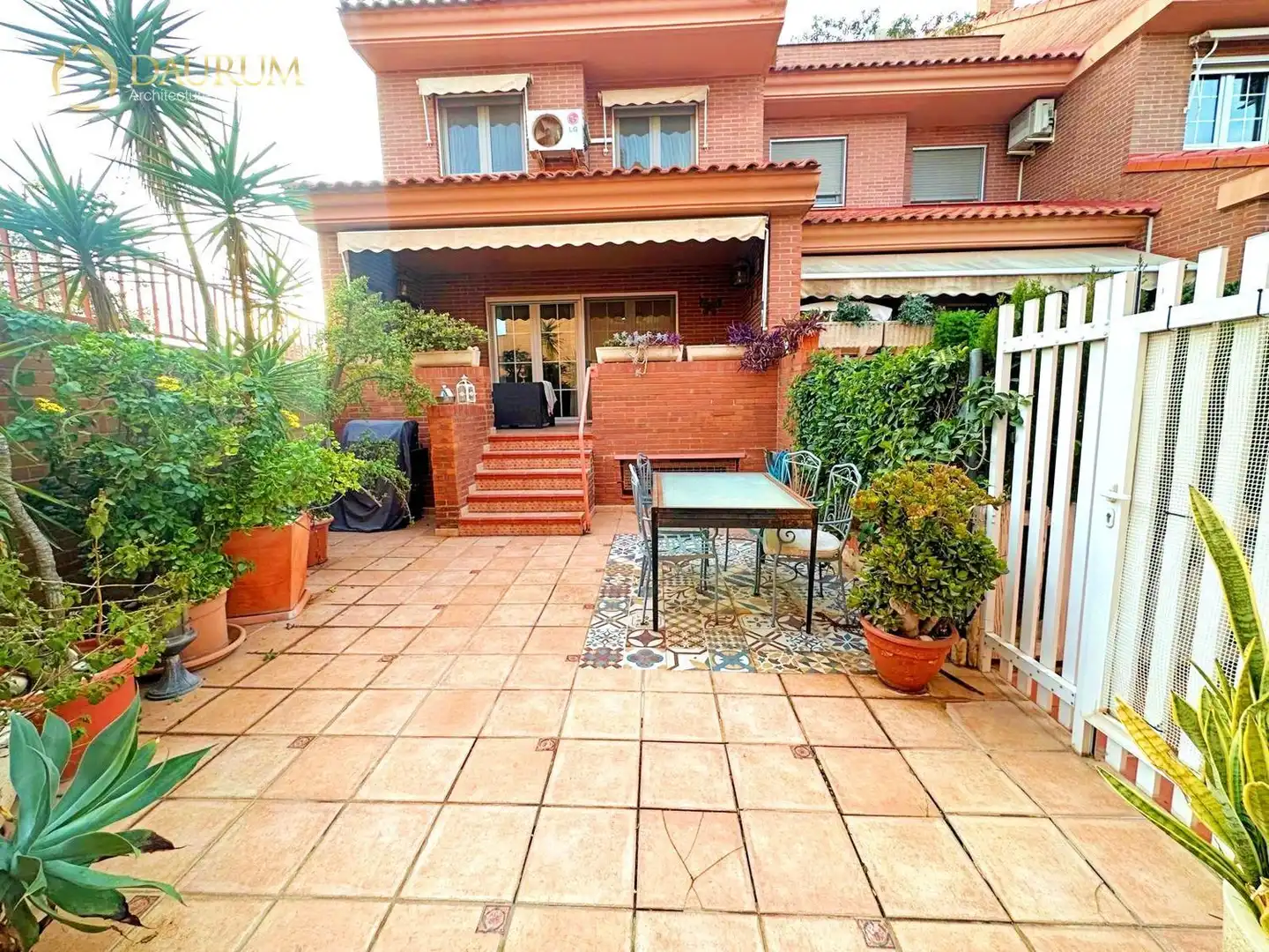 Terrassa de Casa adosada en venda en Alicante / Alacant amb Aire condicionat, Calefacció i Jardí privat