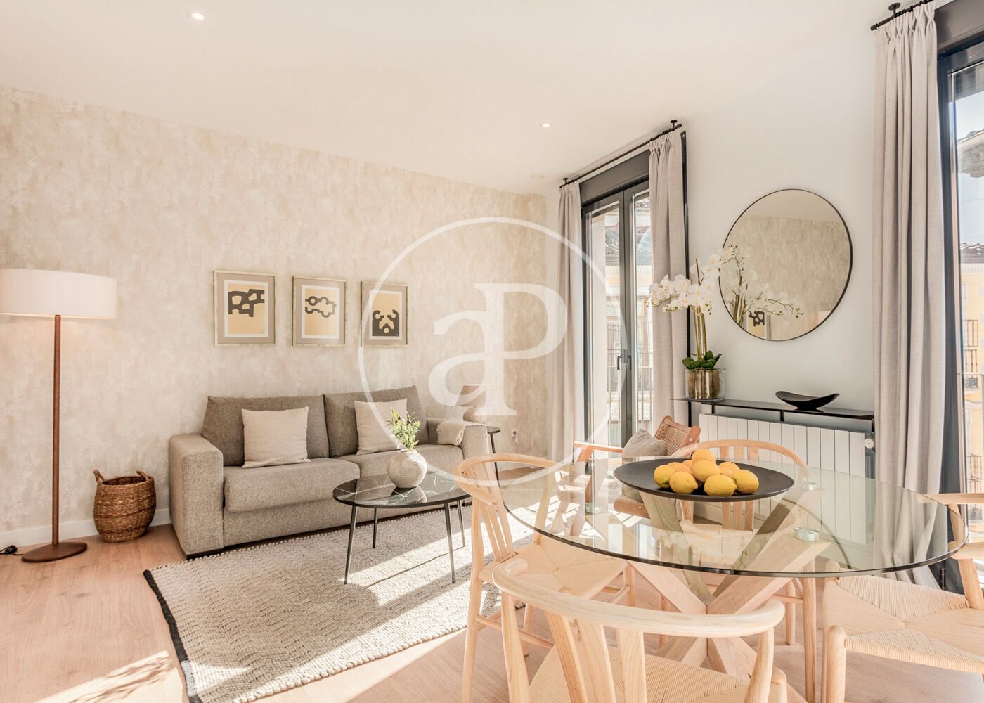 Living room of Flat for sale in  Madrid Capital  with Air Conditioner, Heating and Terrace