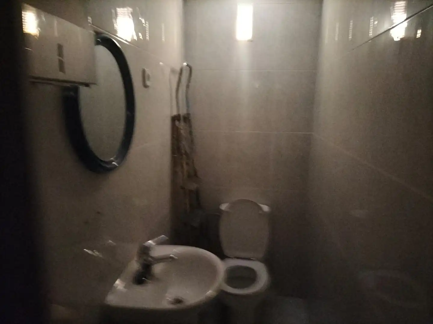 Baño de Local en venta en Madrid con Aire acondicionado