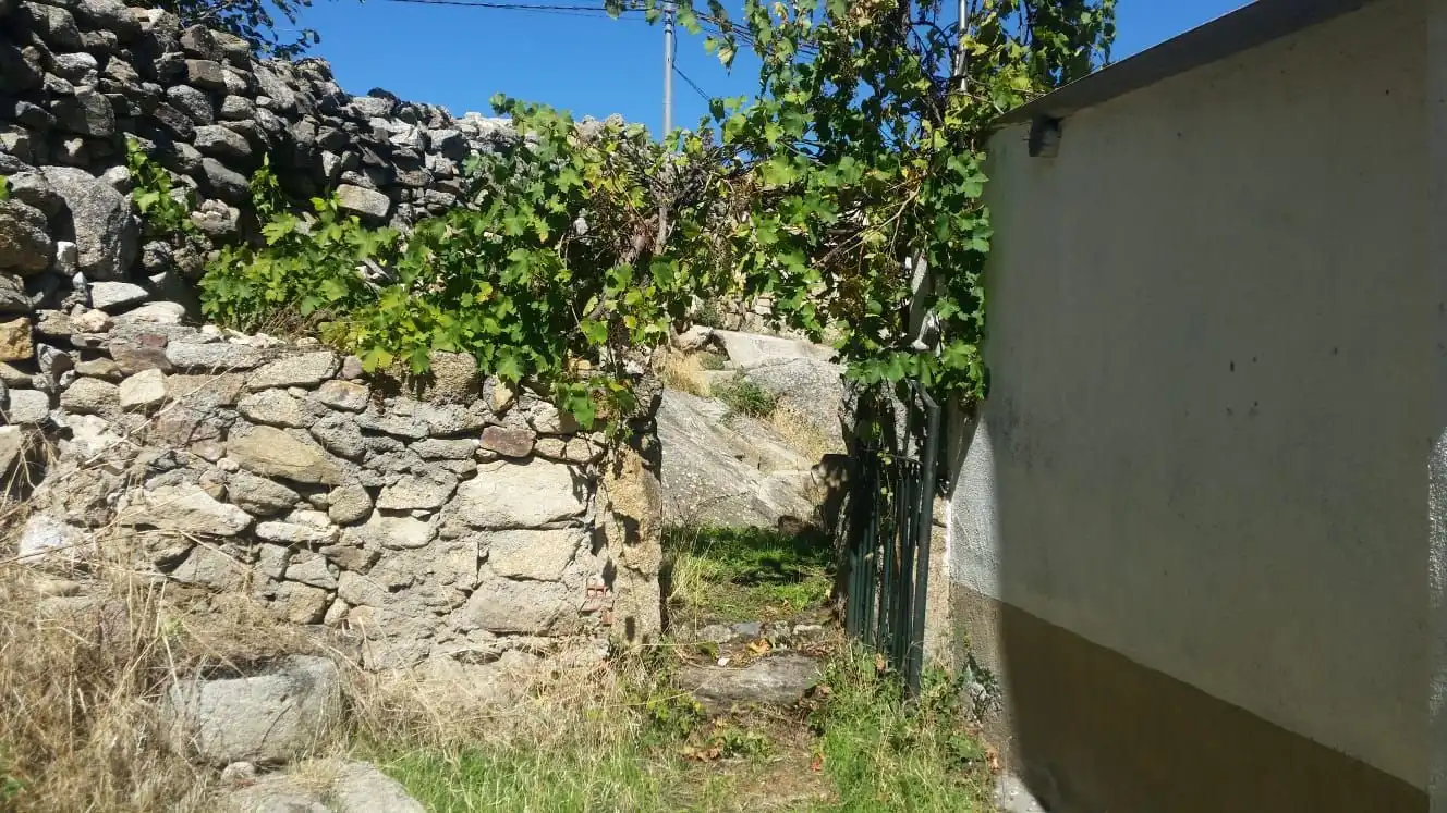 Houses for sale in Puente del Congosto  with Private garden