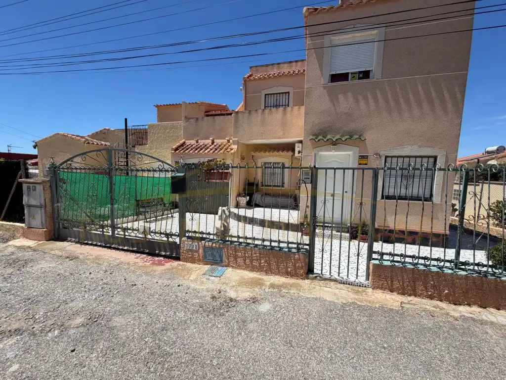 Casa a schiera in vendita a Urbanizacion Marina-Rosa 2712, imagen 3